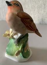 CROWN STAFFORDSHIRE BIRD THE ROBIN WITH FLOWER  PORCELAIN MATT FINISH PERFECT