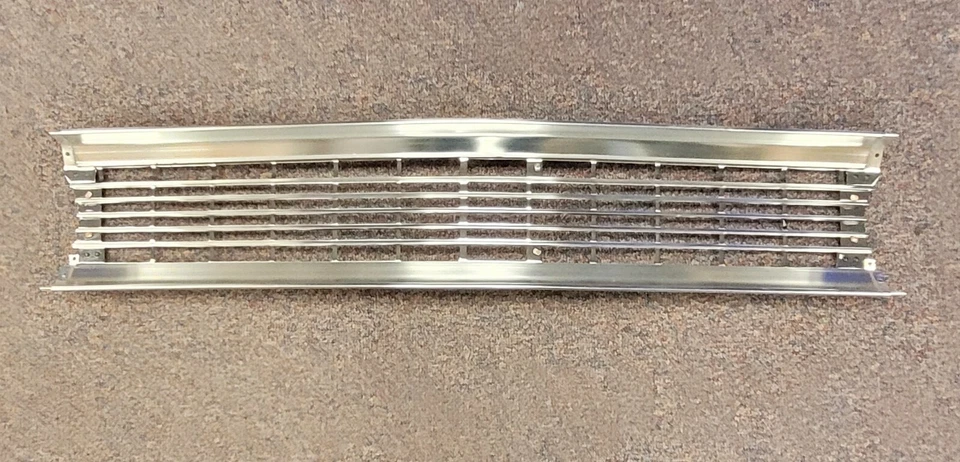 Plymouth Fury I II 1970 radiador delantero rejilla cromada moldura moldura 2949339 nuevo en stock Foto 3 de 4