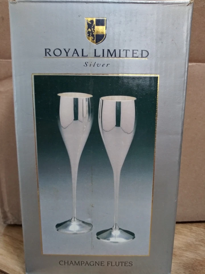 Flautas de champán Royal Limited chapadas en plata Foto 2 de 4