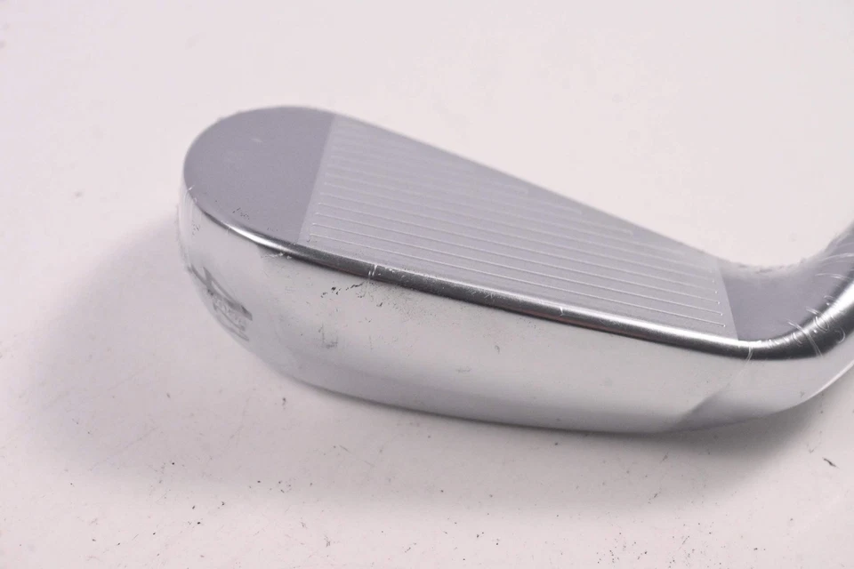 Srixon ZXiU #4 Iron / 23 Degree / X-Flex Mitsubishi Chemical MMT UT 90 Shaft - Image 3 of 4