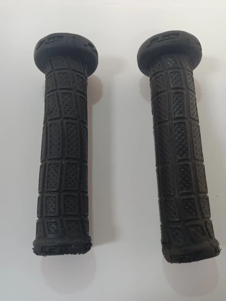 GT Vertigo BMX 2001 复古旧学校把手原装握把 — 第 4/4 张图片