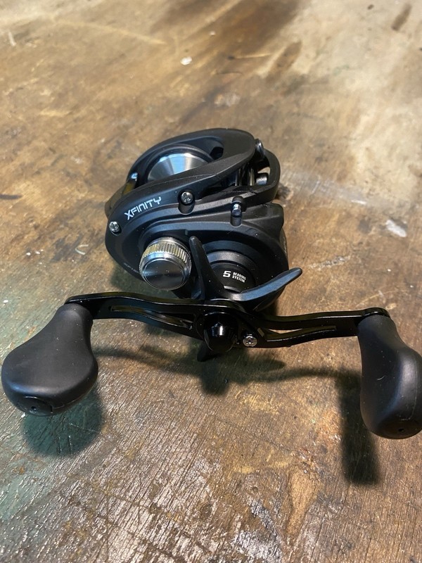 lews xfinity baitcasting reel MC1 Xf1shg4 With Cloth Case New RH retail 80$+￼
