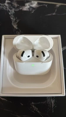 Apple AirPods 4 ANC