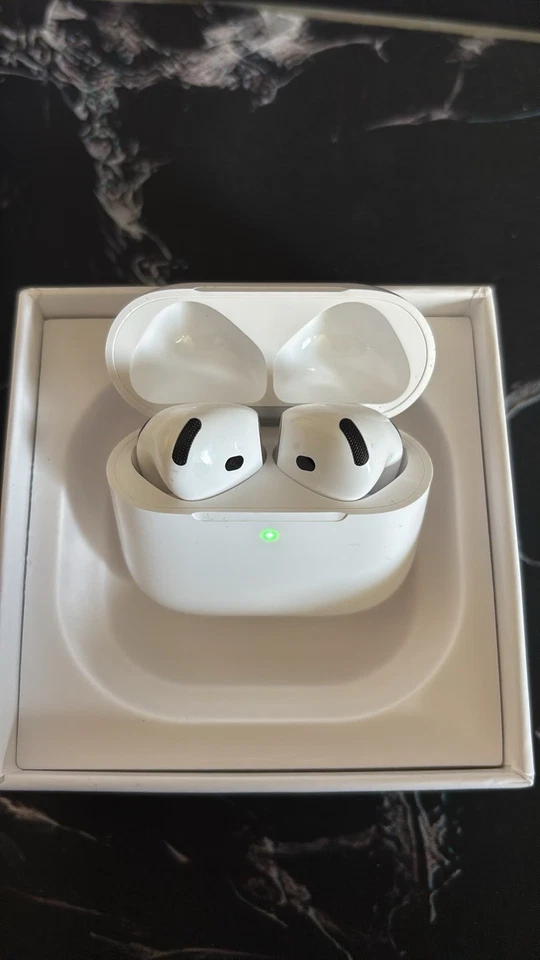 Apple AirPods 4 ANC, foto 1 di 5