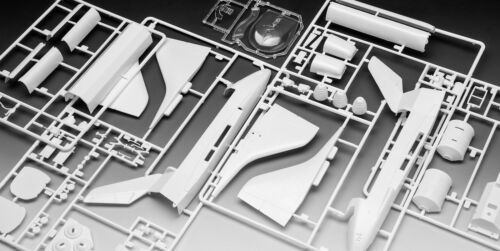 Revell 05665 James Bond Moonraker Space Shuttle Geschenkset (1:144 Maßstab) Kit - Bild 8 von 8
