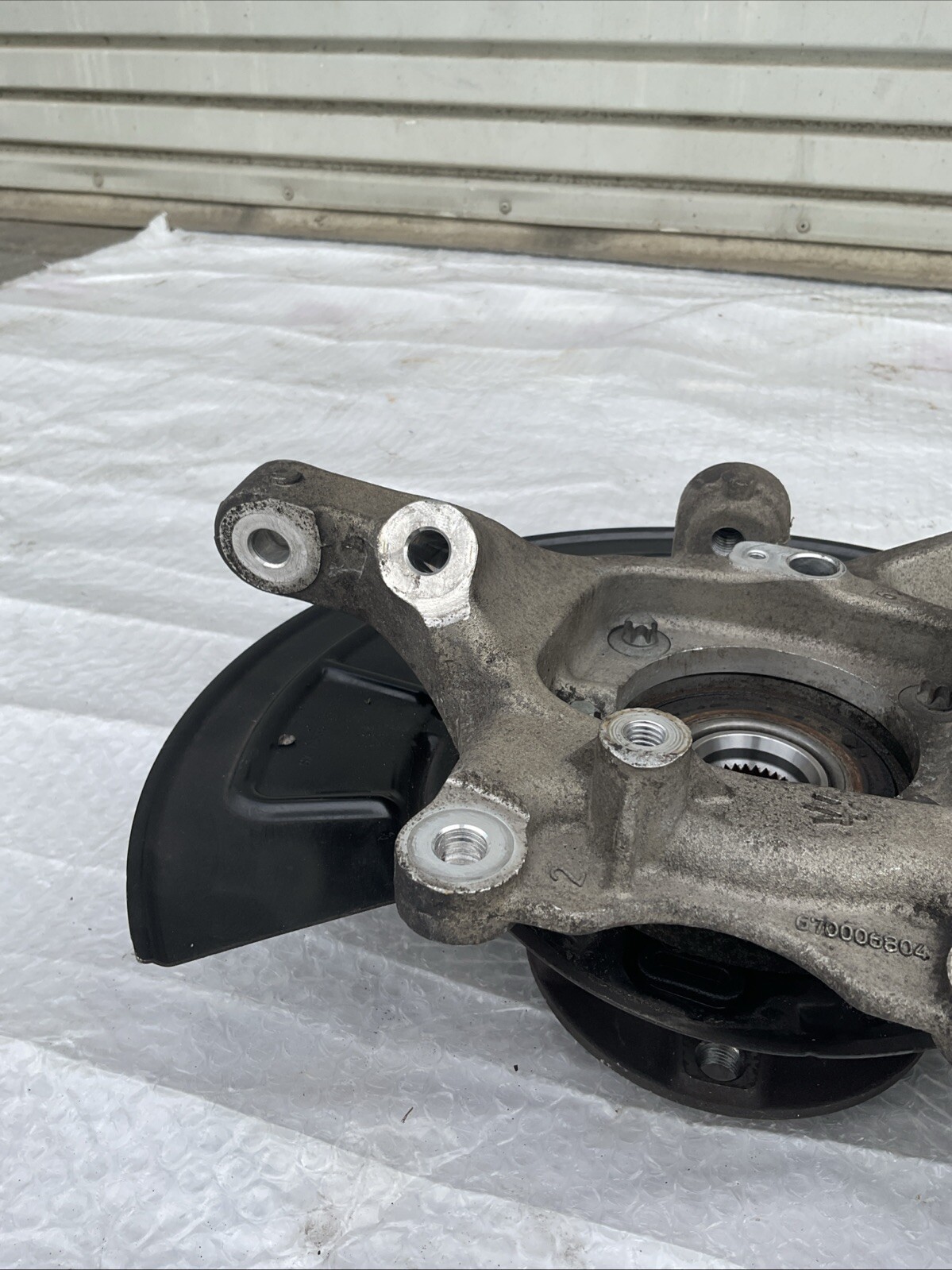 14-17 Maserati QuattroPorte Rear Left Spindle Knuckle Hub Bearing OEM
