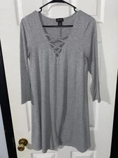 Justify Size M Gray Long Shirt