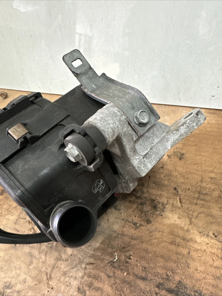 2009 2010 2011 2012 2013 SUBARU FORESTER XT Turbo OEM bomba de aire secundaria OEM Foto 2 de 4