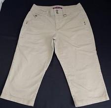 Gloria Vanderbilt Womens Size 14 Caky CAPRI Modern Straight High Rise Bottoms