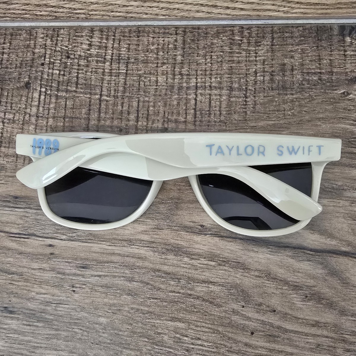 NEW 1989 TAYLORS VERSION CREAM SUNGLASSES Brand new Taylor Swift 1989 (Taylor main image 4