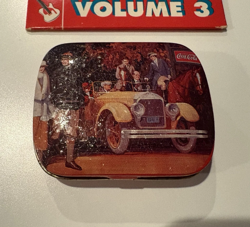 Lote de etiquetas de calcomanías de soda Coca-Cola de colección mini disco CD y estuche para pastillas lata Foto 2 de 4