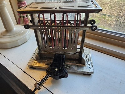 Universal Art Deco Toaster Die Cut Electric Includes Original Cord WORKS GREAT!!