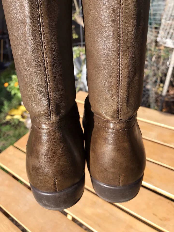 Nicole Woman’s Size 8 Super Soft boots Olive Color size 8M Tall flat heeled boot - Image 4 of 4