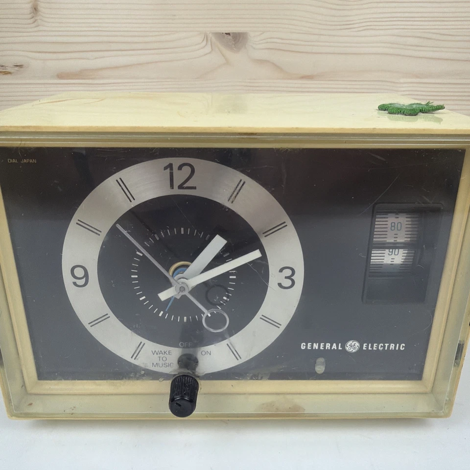 VTG MCM Mid-Century General Electric GE AM Radio Alarm Clock Model C1400A READ - Image 2 of 4