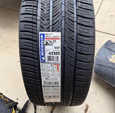Michelin Pilot S4 Tire 27535 R21 103y