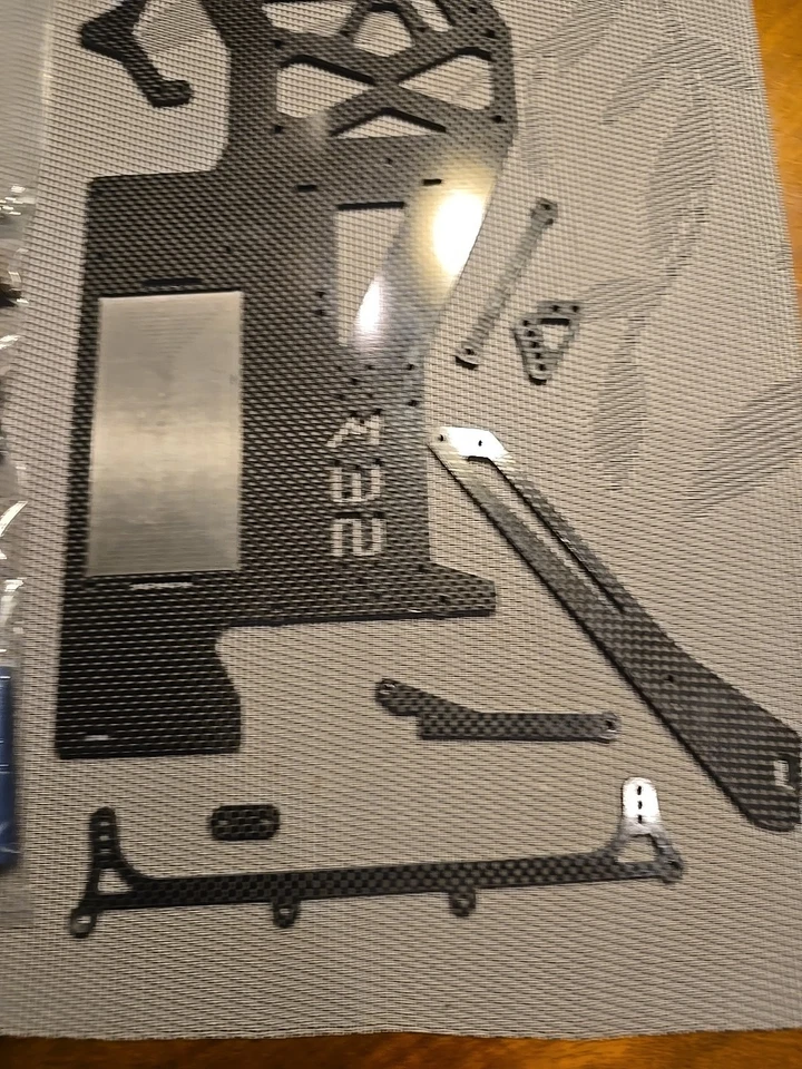 Custom Works SE3 SEIII New Chassis Pod Screws Pan Car 1/10 Rc Car Evolution 10L - Image 3 of 4