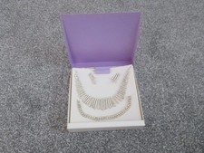 LADIES / GIRLS JEWELLERY SET - FROM JOHN RICHARD of LONDON - BOXED