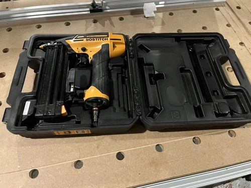 Bostitch BTFP12233 Smart Point 18 Gauge Brad Naile