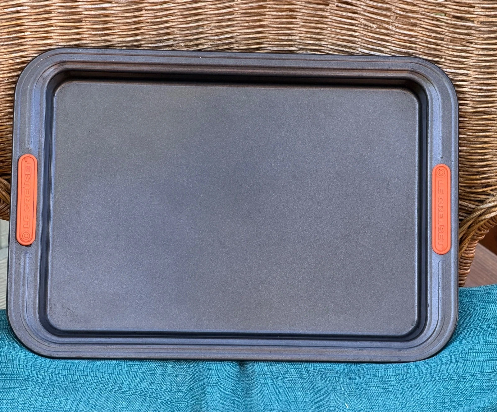 Le Creuset Non-stick Metal Bakeware Sheet Pan 13 in
Opens in a new window or tab