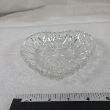 Clear Pressed Glass Heart Trinket Dish Candy Nut Bowl Ring Holder Decor