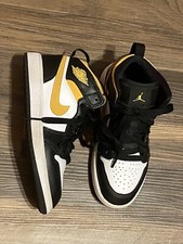 Nike Jordan High Top Sneaker Little Girl White/Black Size 12