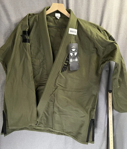 610 *FREE SHIPPING* NWT Elite BJJ Sports Gi Full Set w/ Belt Adult Size A4 Green