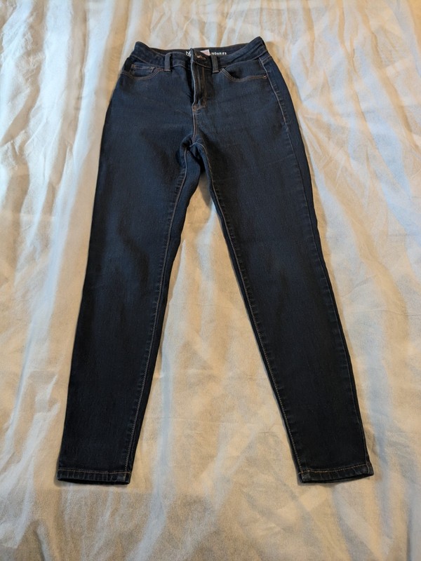 No Boundaries Women's Size 3 Dark Wash Skinny Jeans Stretch Mid Rise W/ Pockets