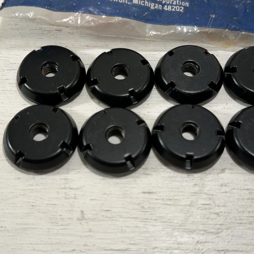 Lote de 10 NOVAS PORCAS DE MASTRO DE ANTENA DE RÁDIO FABRICANTE DE EQUIPAMENTO ORIGINAL GMC 1992-1996 - Imagem 3 de 4