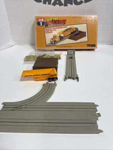 Vintage Tyco US-1 Electric Trucking-Gravel Unloading Site & Trailer HO Scale Toy