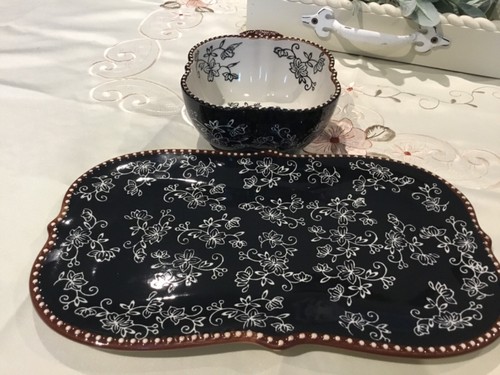 TEMPTATIONS BAKEWARE BLACK FLORAL LACE SOUP AND SANDWICH TRAY SET NEW - Picture 2 of 4