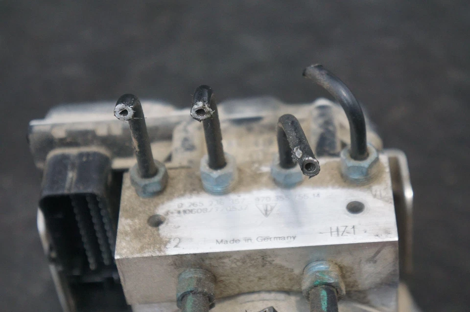 Módulo de bomba ABS de freno antibloqueo OEM 97035575514 Porsche Panamera 970 2010-2013 Foto 2 de 4