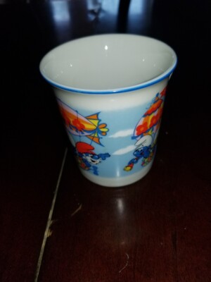 Vintage 1982 Smurf Porcelain Coffee Mug/Cup