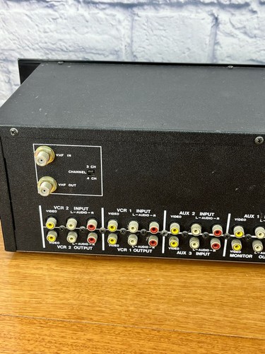 Vintage Rare Audiosource AV-ONE Audio/Video Selector And Processor Equalizer - Picture 11 of 12