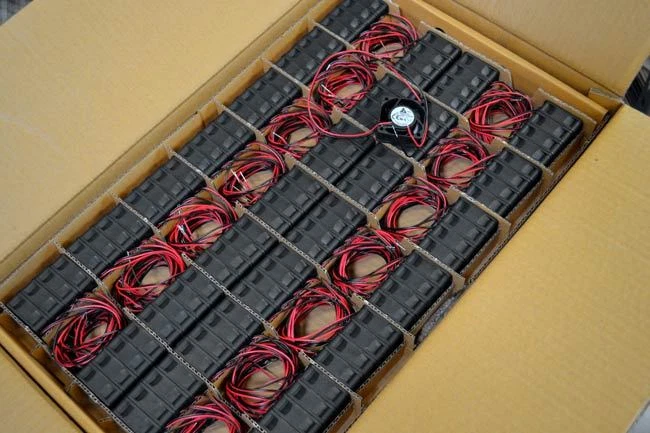 Ventilador Delta DC 40 x 40 x 15 mm 12 V CC AFB0412SHB Ventilador axial sin escobillas de 2 cables Foto 3 de 4