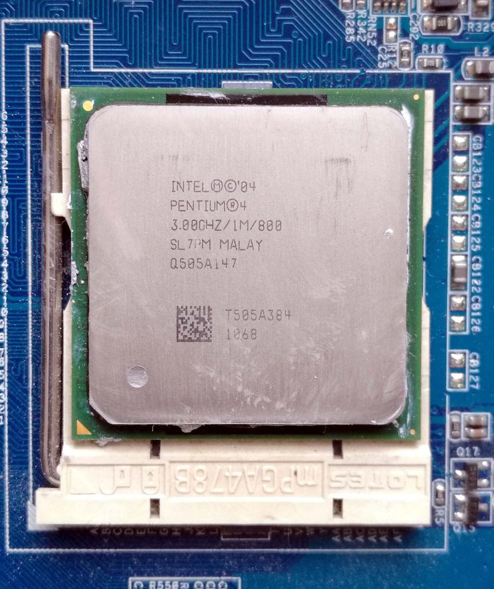 ASRock P4i65G マザーボード　pentium2.4ghz メモリ付き ASRock P4i65G Motherboard with Pentium 4 3GHz CPU and 2GB