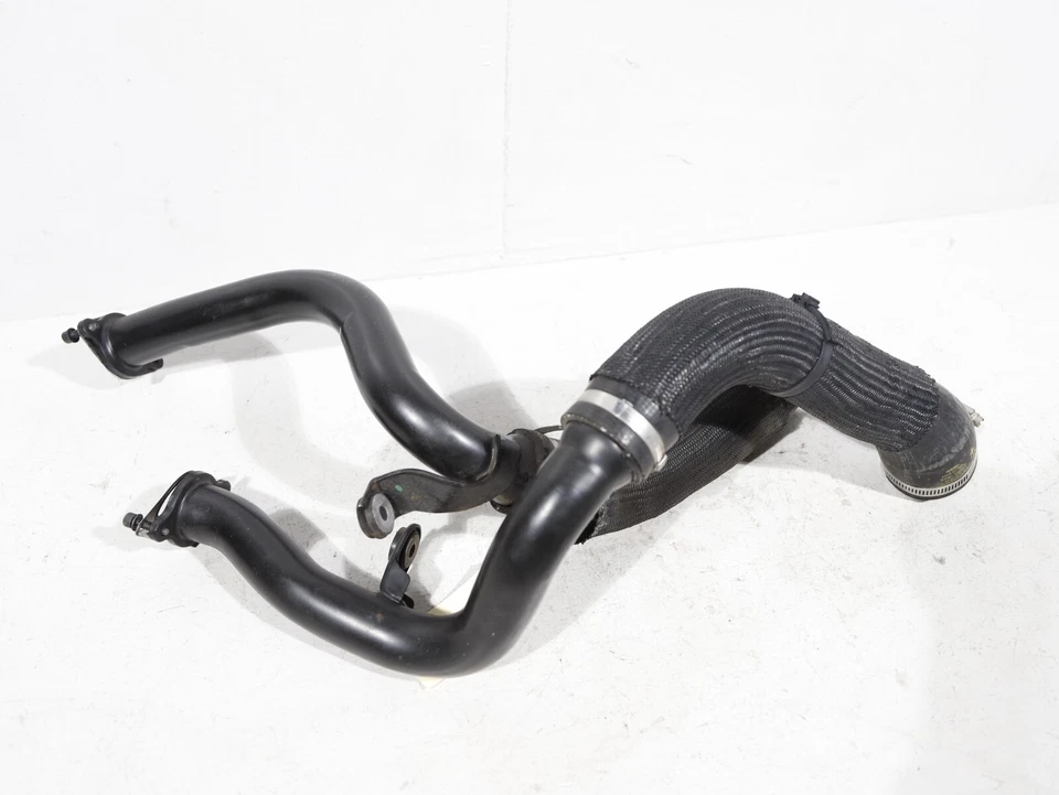 17-20 MASERATI LEVANTE INTERCOOLER LADO DERECHO IZQUIERDO 2 PIEZAS MANGUERA ENTRADA AIRE TUBO OEM Foto 3 de 4