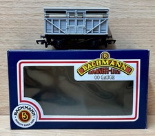 Bachmann '00' Gauge 33-653 B.R. Cattle Wagon Boxed.