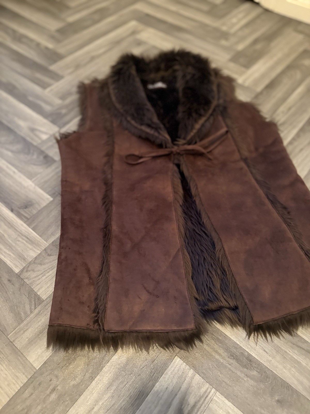 Vintage Y2K 2000s Faux Suede & Fur Brown Gilet/Vest Front Tie Size UK14 image 2