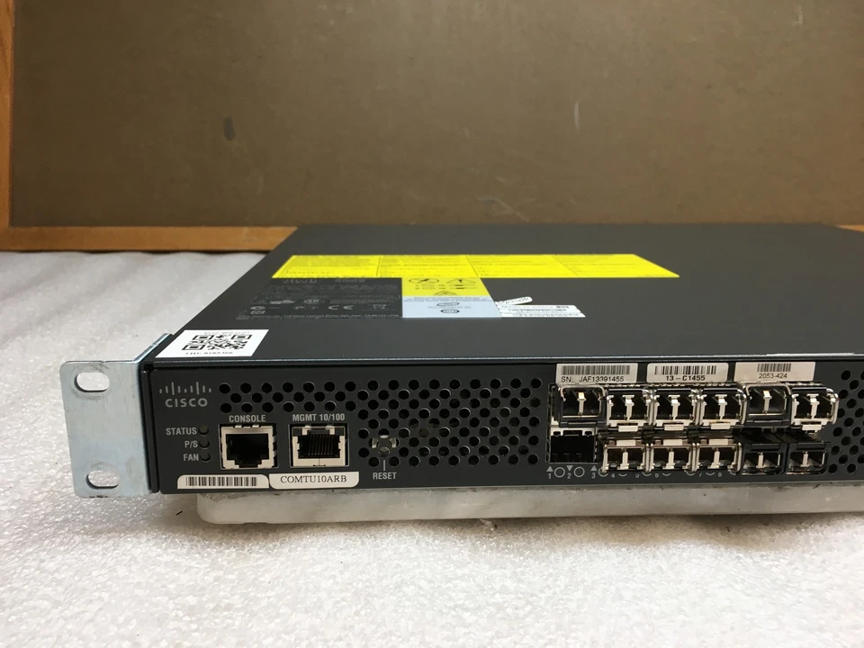 Cisco MDS 9124 DS-C9124-K9 V04 24-Port Multilayer Fabric Switch with Dual PSU - Image 2 of 4