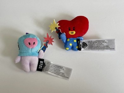 BT21 MINI PLUSH MANG & TATA FIGURINE W/ LASER GUNS HOT TOPIC COLLECTOR ITEM