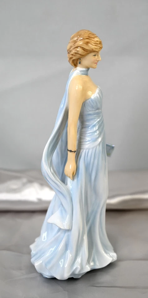 Royal Doulton Remembering Diana The People's Princess Figurine 40022820 - Image 4 of 4