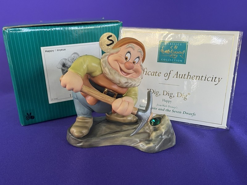 WDCC Disneys Snow White & the 7 Dwarfs Happy "Dig, Dig, Dig" Signed w/ Box & COA
