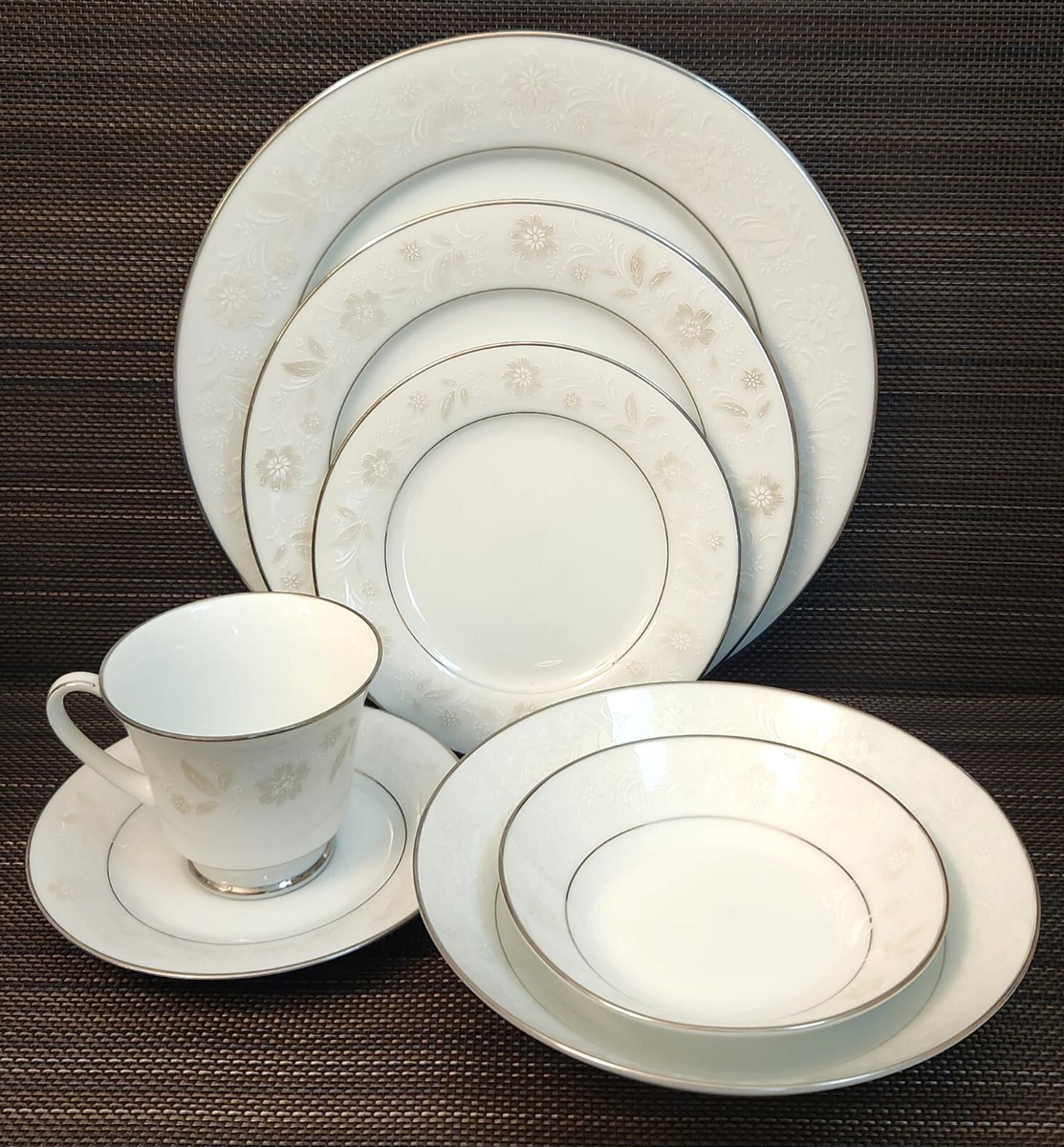 $114 Noritake RANIER 6909 RARE 7-pc Place Settings Plates