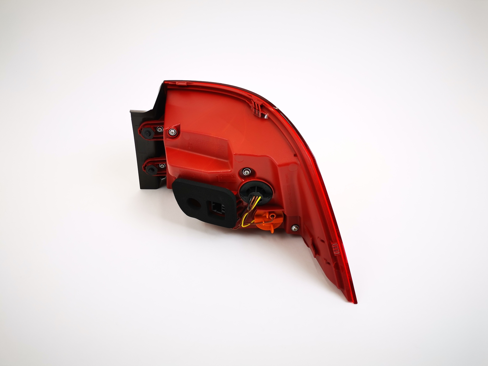 a Volkswagen PASSAT B7 Wagon Rear Left Outer LED Tail Light 