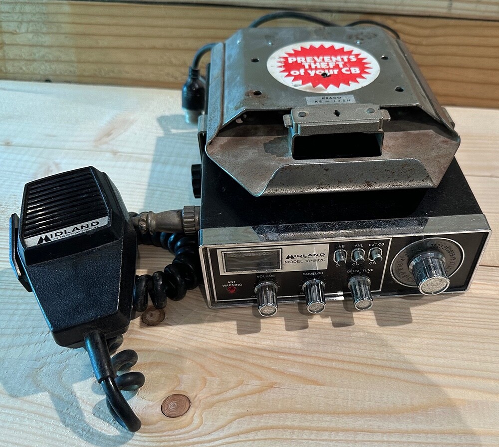 Midland 23 Channel CB Radio | Mobile/In-Vehicle Radio | 13-882C