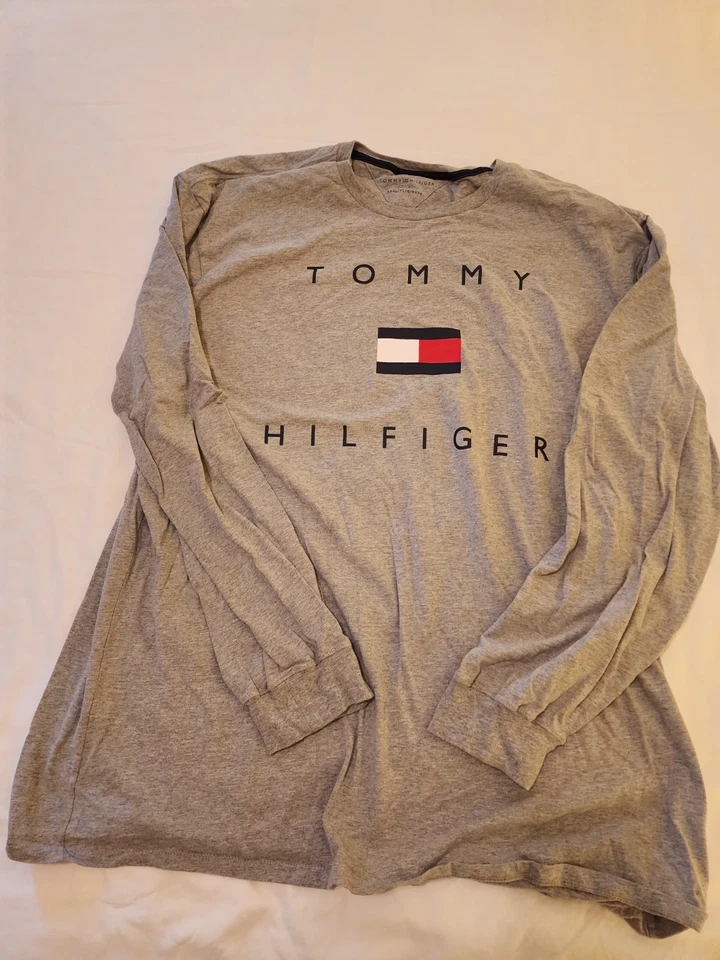 Tommy Hilfiger Men's Logo Long Sleeve T-Shirt Size XXXL Gray 100% Cotton - Image 4 of 4