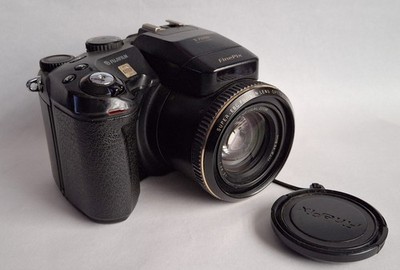 Fujifilm Finepix S7000 Digitalkamera  - Defekt