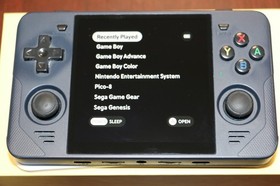 Powkiddy RGB30 Handheld - with minUI OS and extra micro sd cards