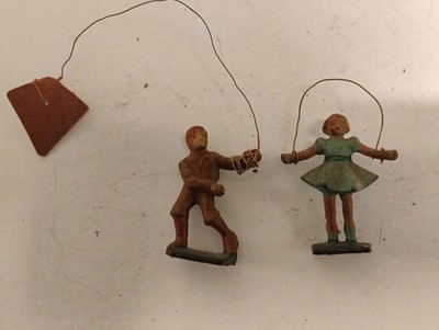 Train layout Gray Iron American family figures Boy w/ kite Girl  w/ jumprope