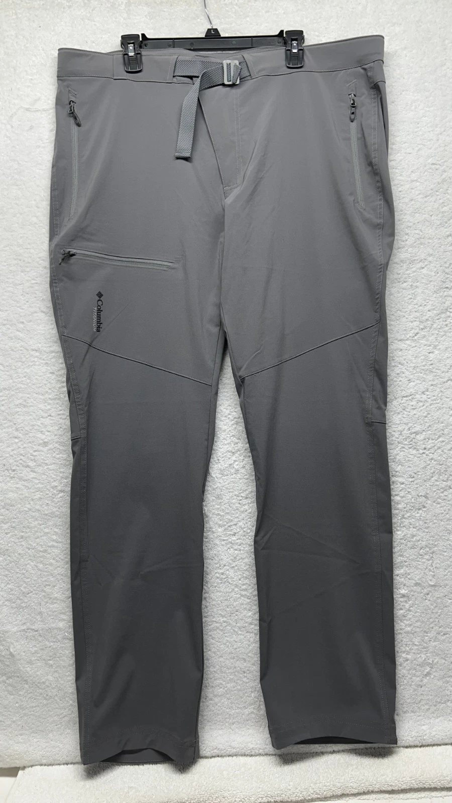 Columbia Mens Size 40X32 Gray Titanium Titan Pass Belted Hiking Pants (M4)
Opens in a new window or
